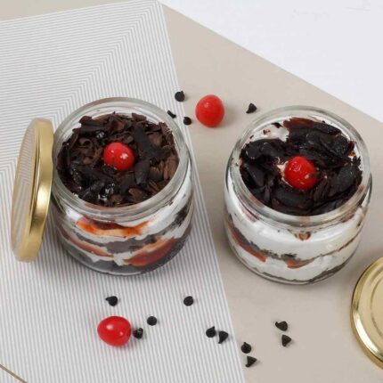 Black forest jar cake