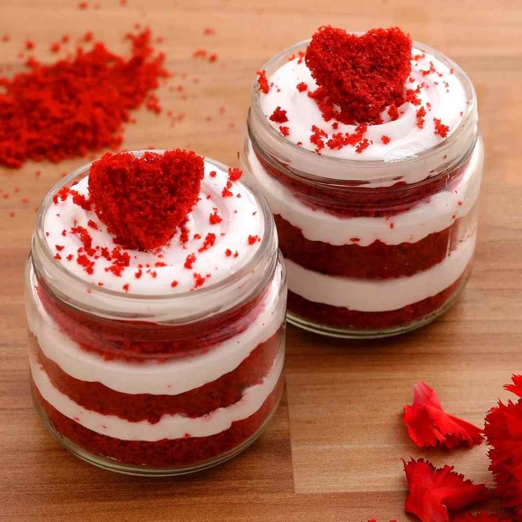 Red velvet jar cake